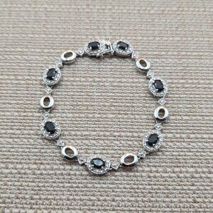 7 Inch Sterling Silver Dark Sapphire Gemstones Bracelet B571